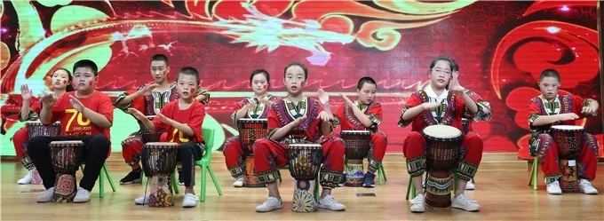 西安中医脑病医院举办“奋进新时代，欢歌迎国庆”唱红歌比赛