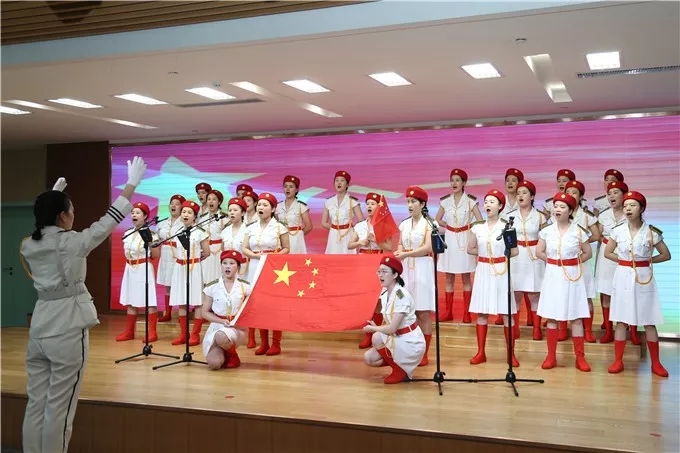 西安中医脑病医院举办“奋进新时代，欢歌迎国庆”唱红歌比赛